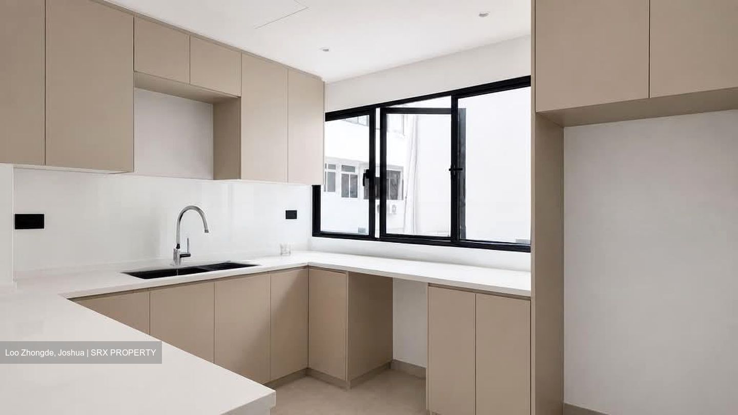 Upper East Coast Road (D15), Terrace #569943941